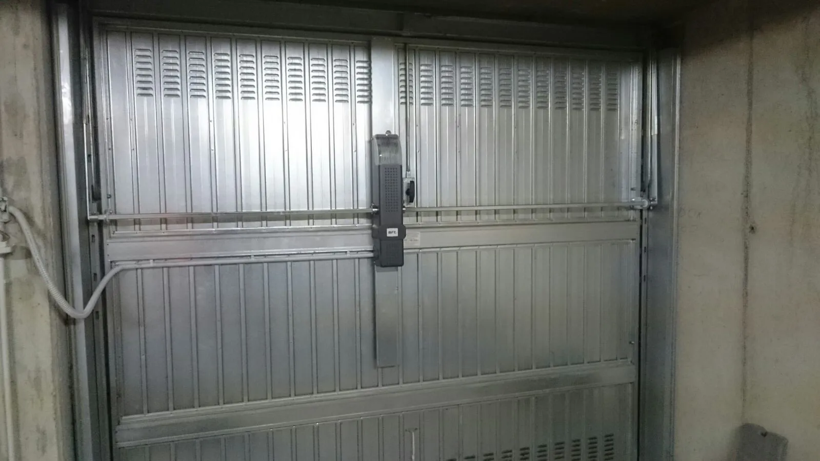 Automazioni per Porte Basculanti, Sezionali e Serrande