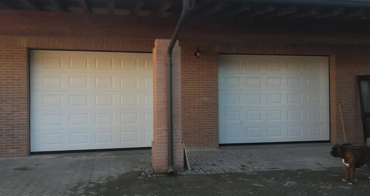 Porte sezionali cassettate goffrate