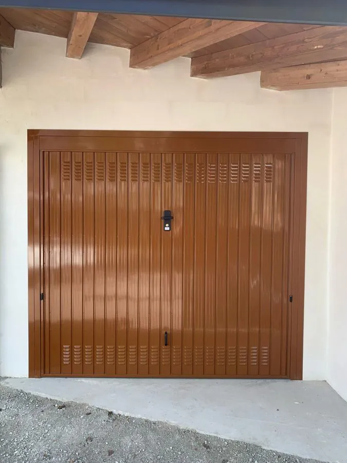 Porte basculanti con spalle ridotte da 50 mm